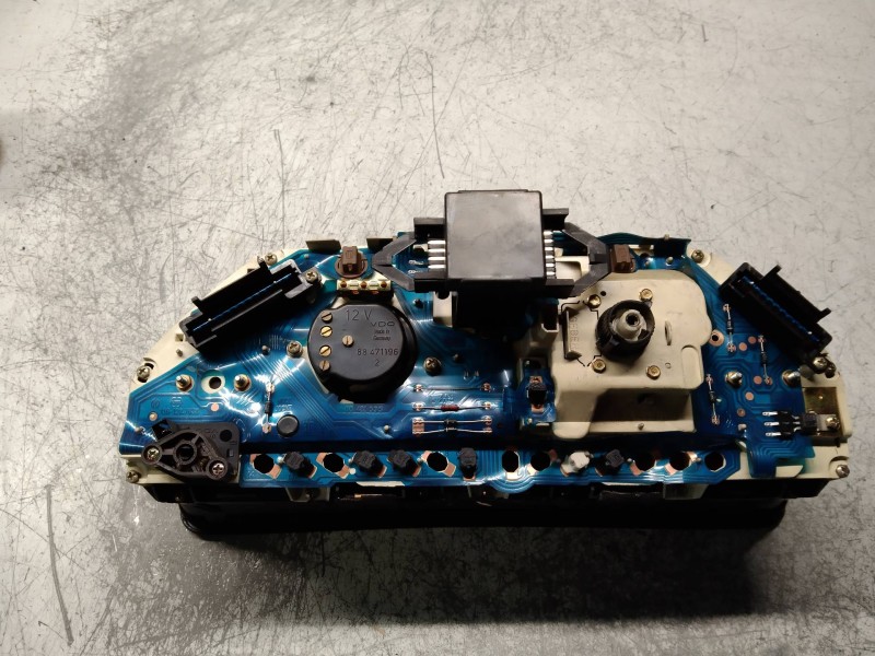 Recambio de cuadro instrumentos para audi 100 berlina (443) básico referencia OEM IAM 443919033CG  