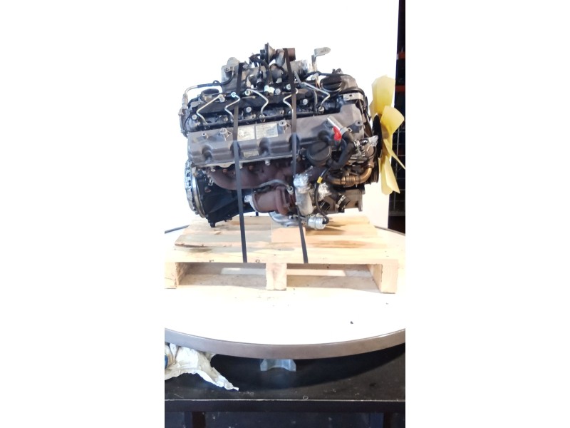 Recambio de motor completo para ssangyong rodius i 2.7 xdi referencia OEM IAM 665926 DELPHI 12527151