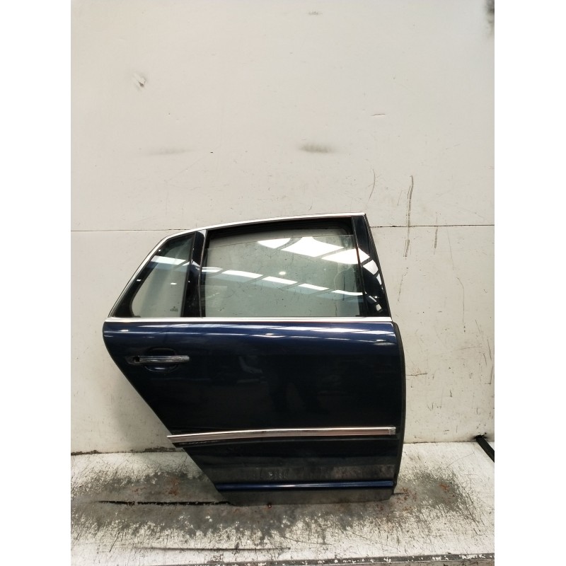 Recambio de puerta trasera derecha para volkswagen passat b5.5 (3b3) 1.9 tdi 4motion referencia OEM IAM VER FOTOS 4P 2001