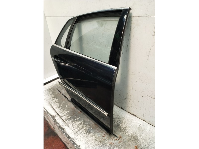 Recambio de puerta trasera derecha para volkswagen passat b5.5 (3b3) 1.9 tdi 4motion referencia OEM IAM VER FOTOS 4P 2001