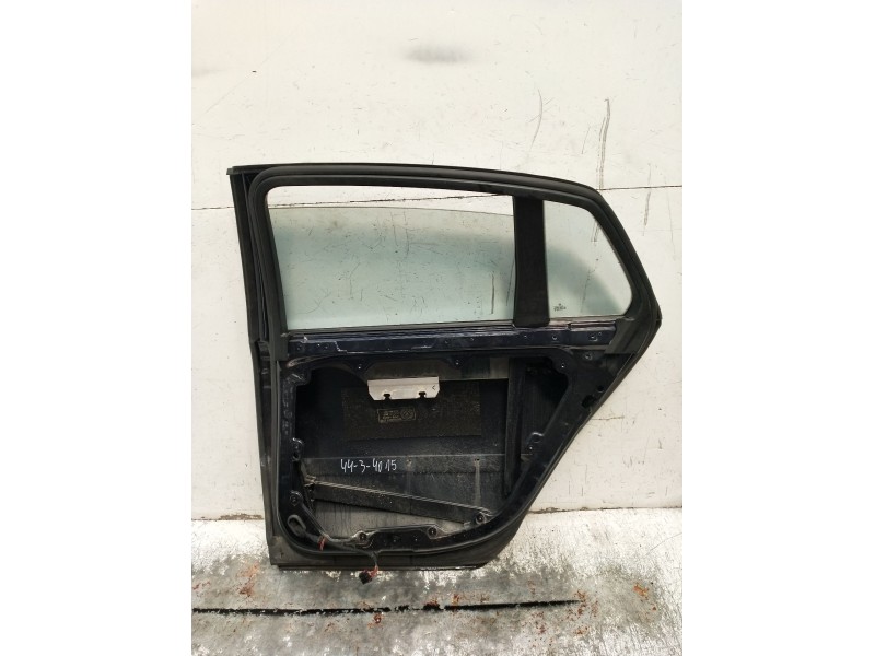 Recambio de puerta trasera derecha para volkswagen passat b5.5 (3b3) 1.9 tdi 4motion referencia OEM IAM VER FOTOS 4P 2001