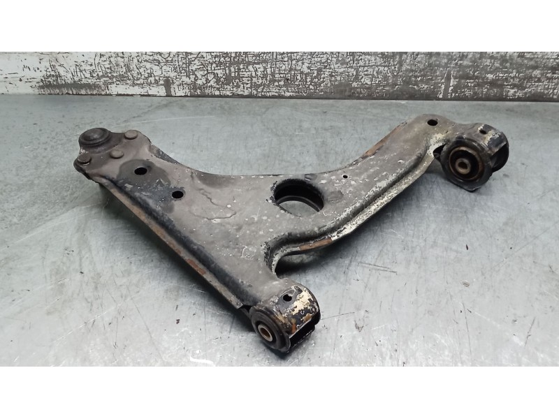 Recambio de brazo suspension inferior delantero izquierdo para opel meriva b monospace (s10) 1.7 cdti (75) referencia OEM IAM   