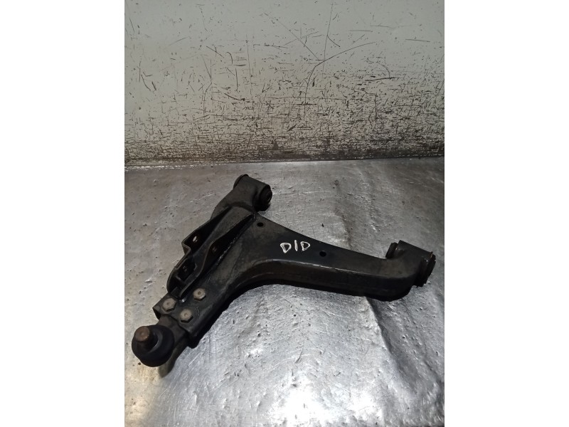 Recambio de brazo suspension inferior delantero derecho para ssangyong rodius i 2.7 xdi referencia OEM IAM   05