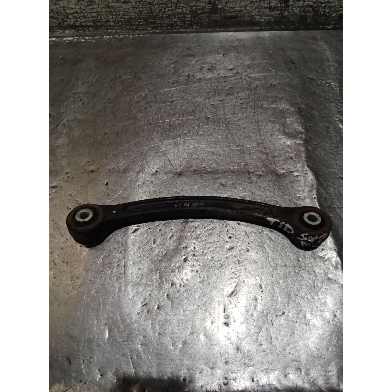 Recambio de brazo suspension superior trasero derecho para ssangyong rodius i 2.7 xdi referencia OEM IAM  POSTERIOR 05