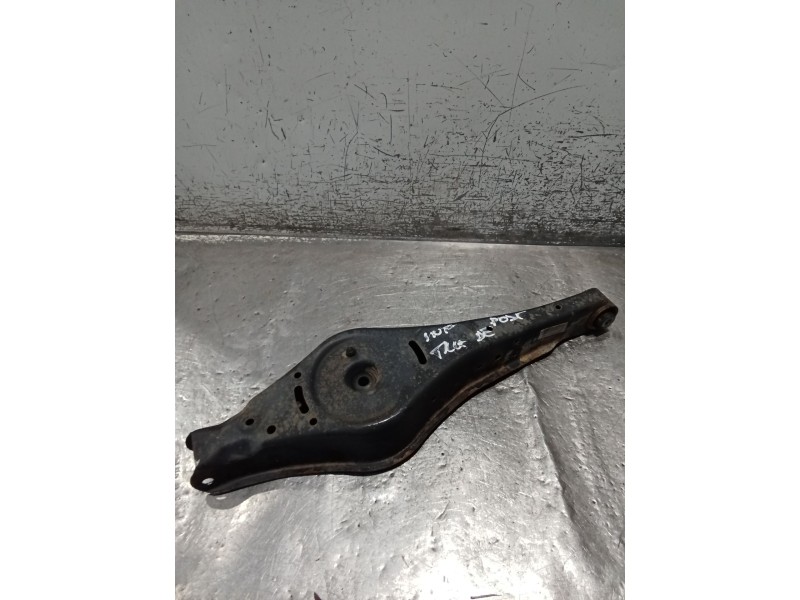 Recambio de brazo suspension superior trasero derecho para seat leon (1p1) 1.6 referencia OEM IAM  POSTERIOR 02