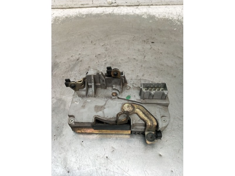 Recambio de motor cierre centralizado delantero izquierdo para peugeot 206 hatchback (2a/c) 1.9 d referencia OEM IAM  5P 1998