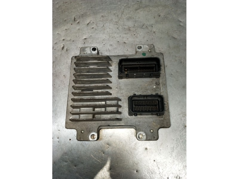 Recambio de centralita motor uce para opel astra j (p10) 1.6 (68) referencia OEM IAM 12634556 86AAFZ54918300HJ 2010