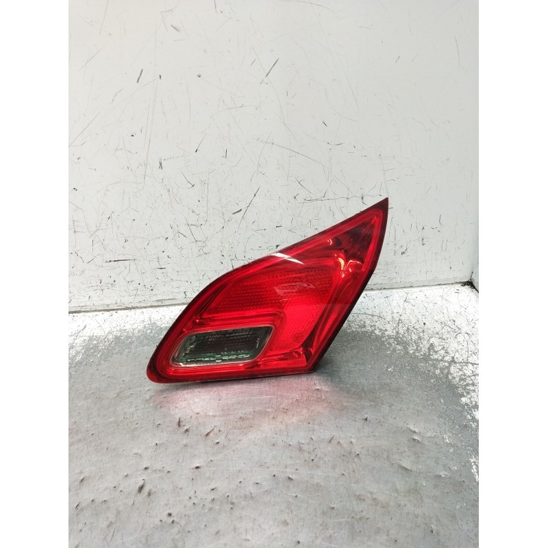 Recambio de piloto trasero derecho interior para opel astra j (p10) 1.6 (68) referencia OEM IAM   2010