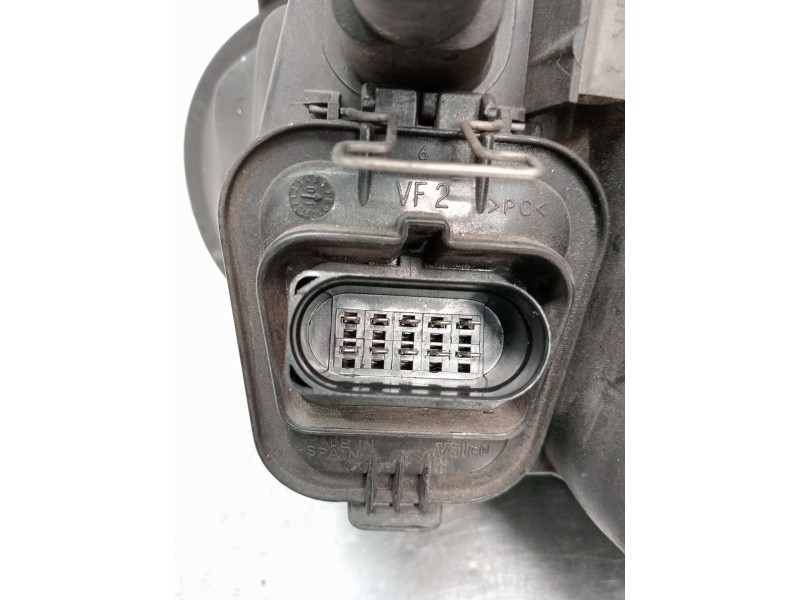 Recambio de faro derecho para volkswagen golf iv (1j1) 1.6 16v referencia OEM IAM 1J1941016k 89307380 OJO VER FOTS