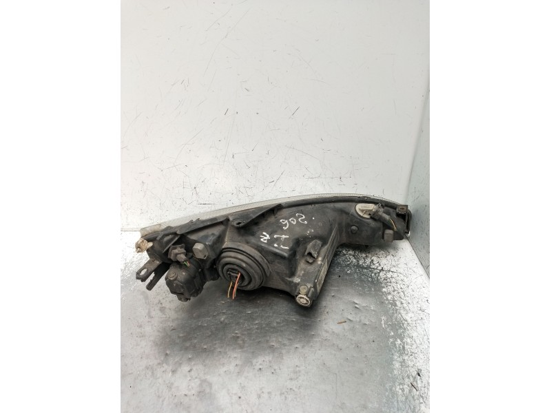 Recambio de faro izquierdo para peugeot 206 hatchback (2a/c) 1.9 d referencia OEM IAM 9640559580 89005132 1998