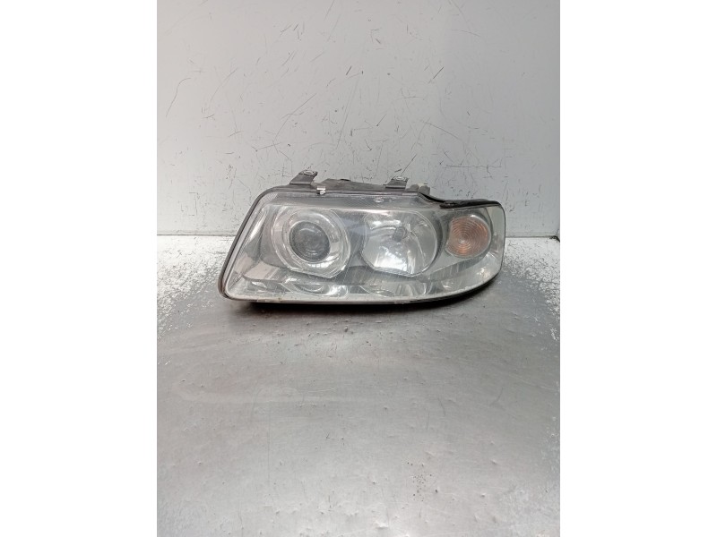 Recambio de faro derecho para audi a3 (8l1) 1.6 referencia OEM IAM   