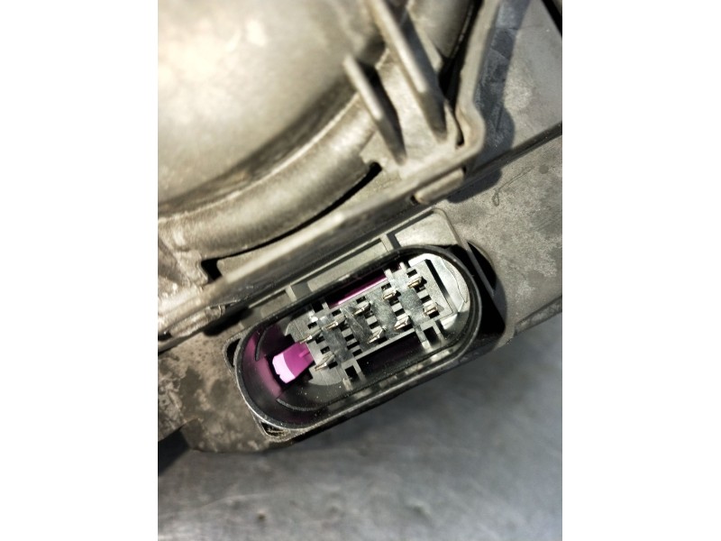 Recambio de faro izquierdo para audi a4 b7 (8ec) 2.0 tdi 16v referencia OEM IAM 0301219201 8E0941003AJ 2005
