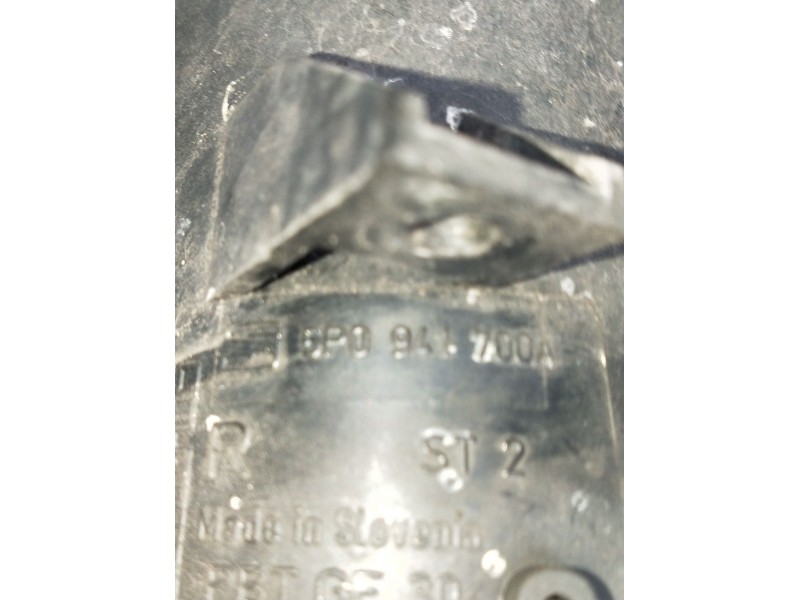 Recambio de faro antiniebla derecho para seat leon (1p1) 1.6 referencia OEM IAM 5P0941700A  2005