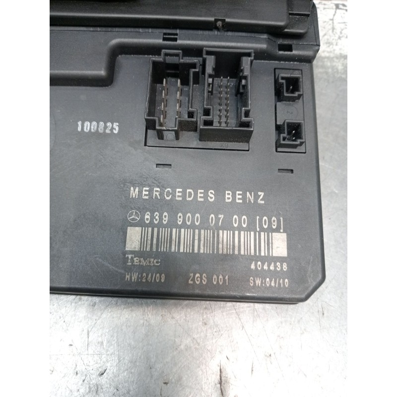 Recambio de caja reles / fusibles para mercedes-benz viano (w639) cdi 2.2 (639.711, 639.713) referencia OEM IAM 6399000700  