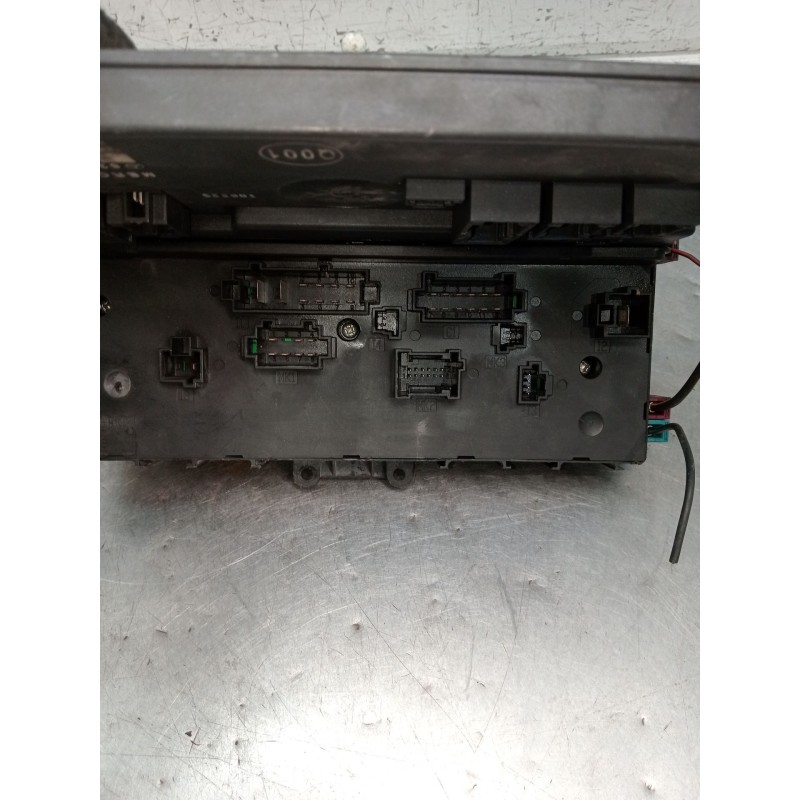 Recambio de caja reles / fusibles para mercedes-benz viano (w639) cdi 2.2 (639.711, 639.713) referencia OEM IAM 6399000700  