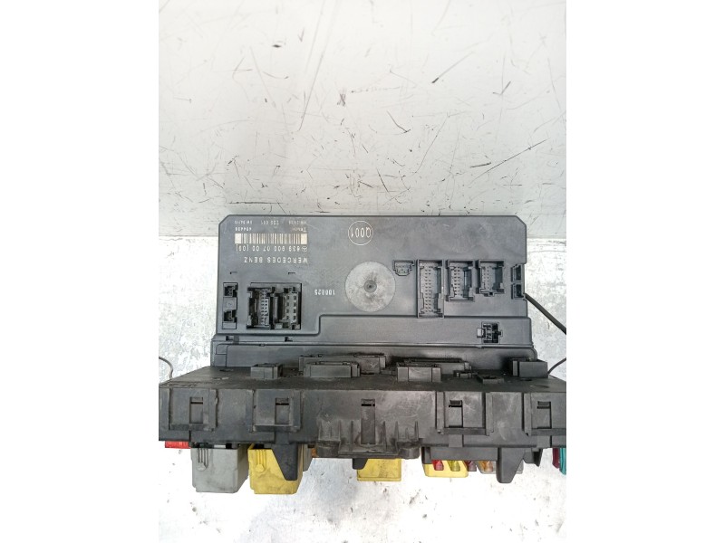 Recambio de caja reles / fusibles para mercedes-benz viano (w639) cdi 2.2 (639.711, 639.713) referencia OEM IAM 6399000700  