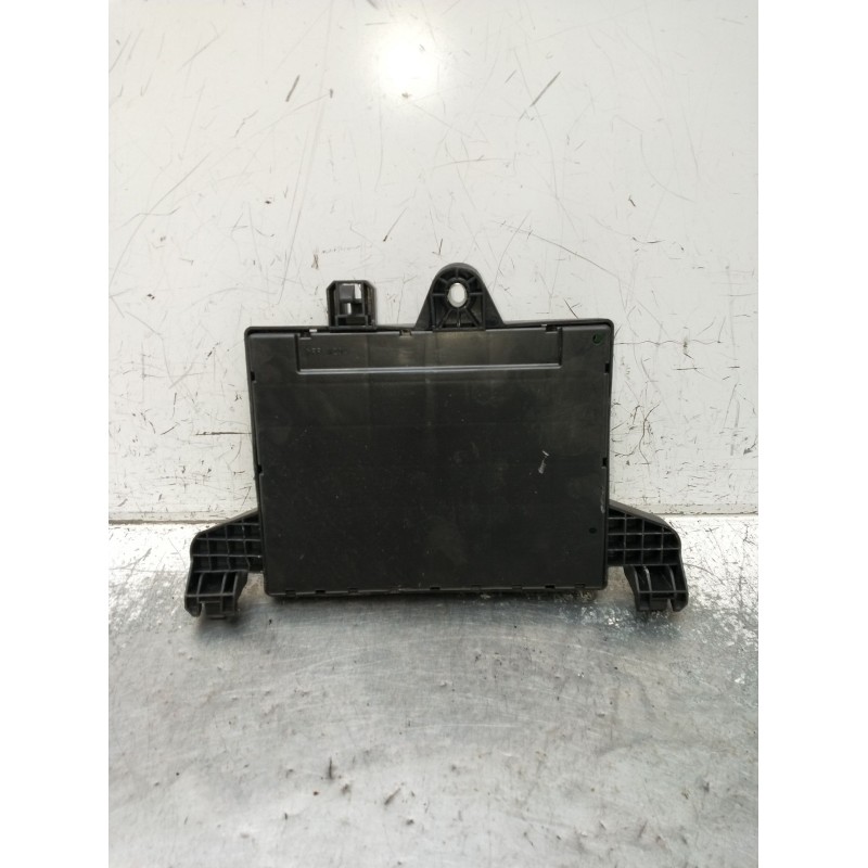 Recambio de caja reles / fusibles para opel astra j (p10) 1.6 (68) referencia OEM IAM 365927271 1110021AA 2010