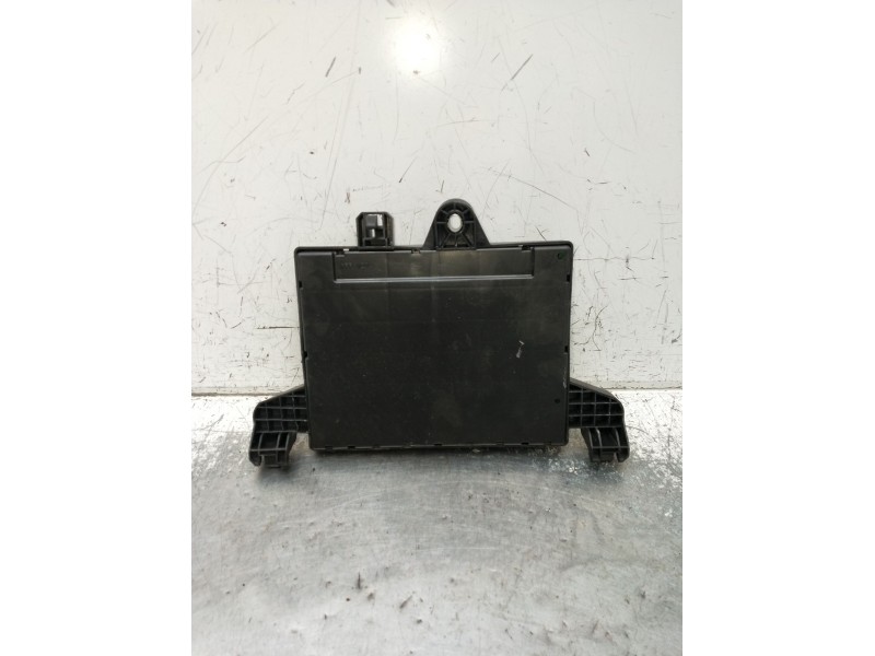 Recambio de caja reles / fusibles para opel astra j (p10) 1.6 (68) referencia OEM IAM 365927271 1110021AA 2010