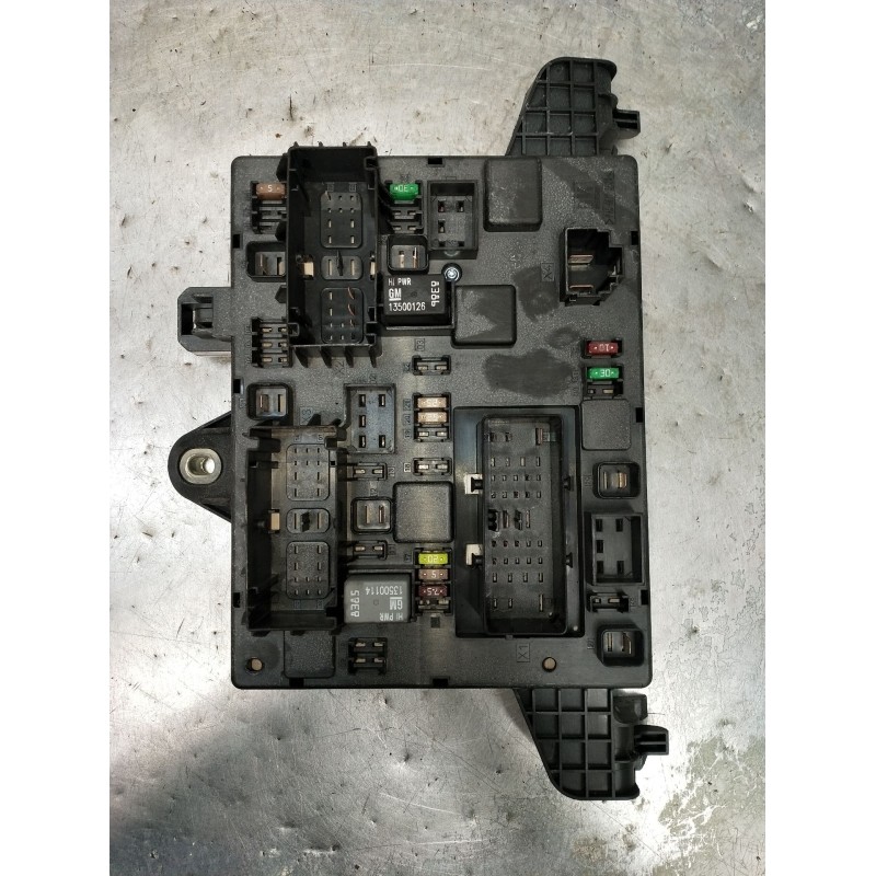Recambio de caja reles / fusibles para opel astra j (p10) 1.6 (68) referencia OEM IAM 365927271 1110021AA 2010