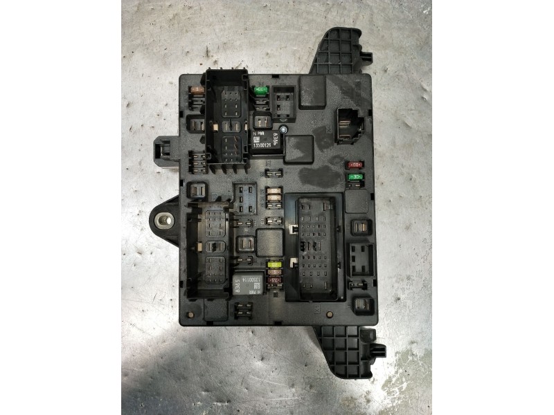 Recambio de caja reles / fusibles para opel astra j (p10) 1.6 (68) referencia OEM IAM 365927271 1110021AA 2010
