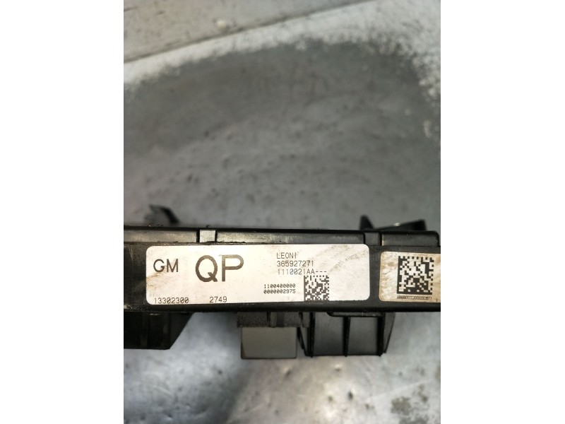 Recambio de caja reles / fusibles para opel astra j (p10) 1.6 (68) referencia OEM IAM 365927271 1110021AA 2010