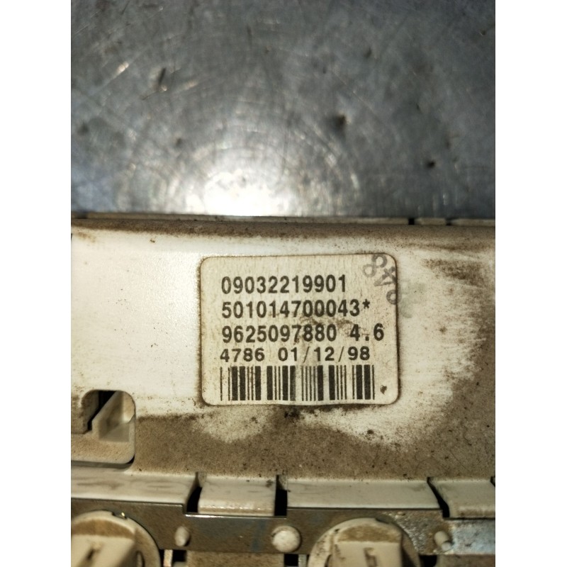 Recambio de pantalla multifuncion para peugeot 206 hatchback (2a/c) 1.9 d referencia OEM IAM 09032219901 501014700043 1998