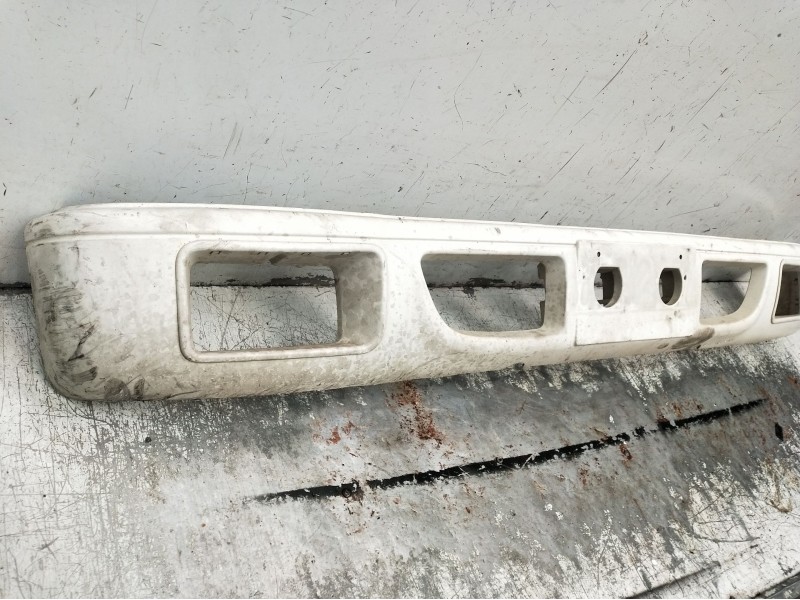 Recambio de paragolpes delantero para isuzu nkr77 nkr 85e2 referencia OEM IAM   2007