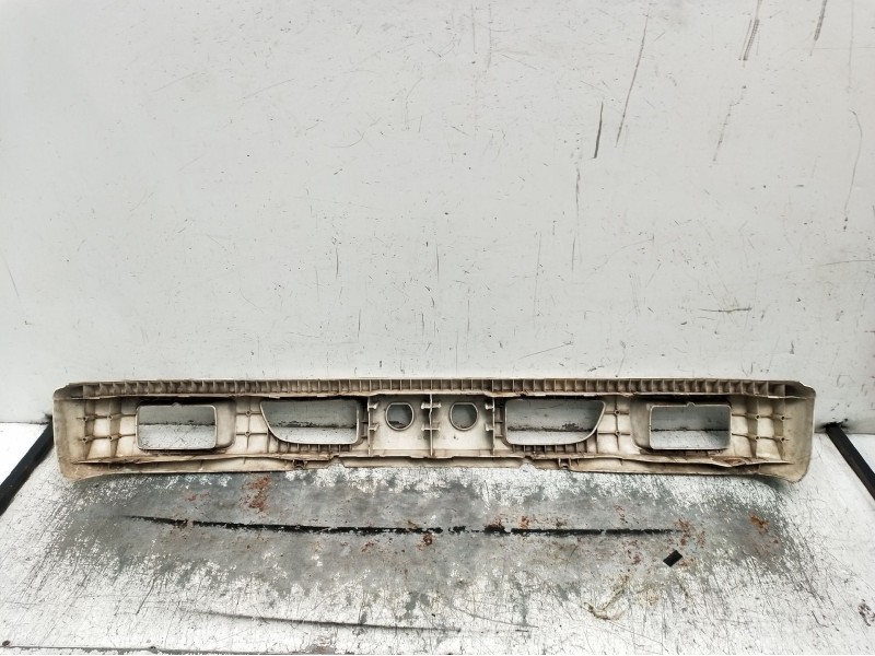 Recambio de paragolpes delantero para isuzu nkr77 nkr 85e2 referencia OEM IAM   2007
