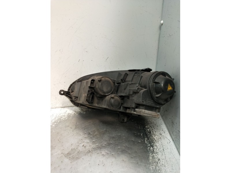 Recambio de faro derecho para volkswagen golf v (1k1) 2.0 tdi referencia OEM IAM 0301212272 1307329090 XENON 2003