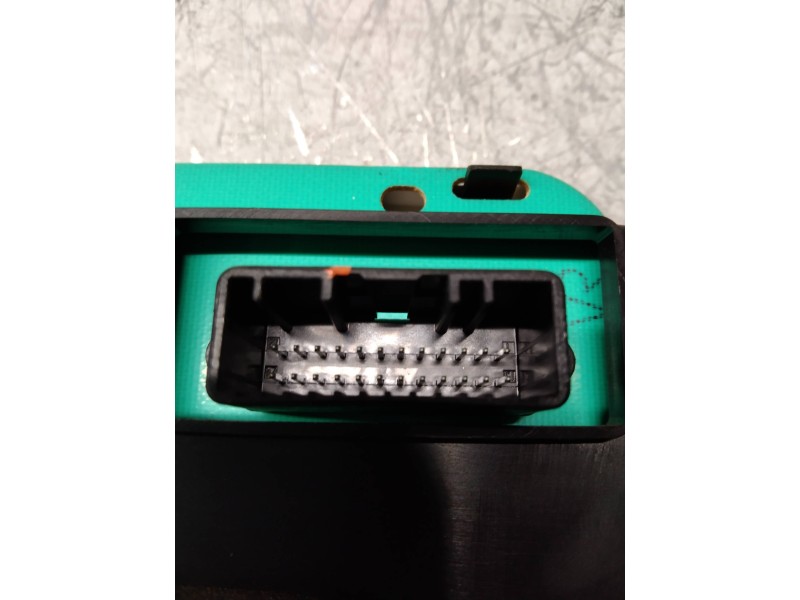 Recambio de cuadro instrumentos para dacia sandero ambiance referencia OEM IAM P8200733621 281218120D 