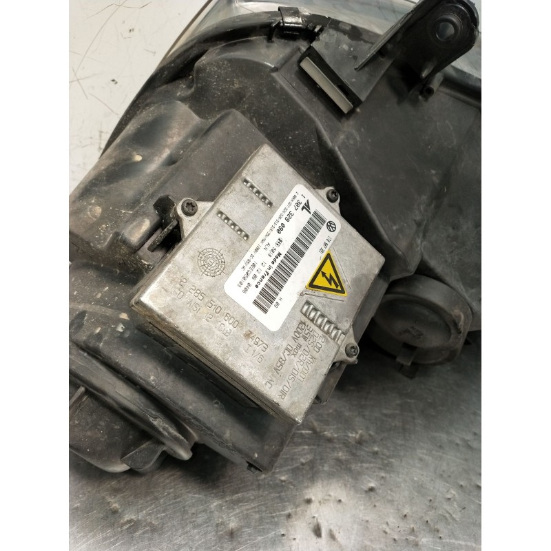 Recambio de faro derecho para volkswagen golf v (1k1) 2.0 tdi referencia OEM IAM 0301212272 1307329090 XENON 2003