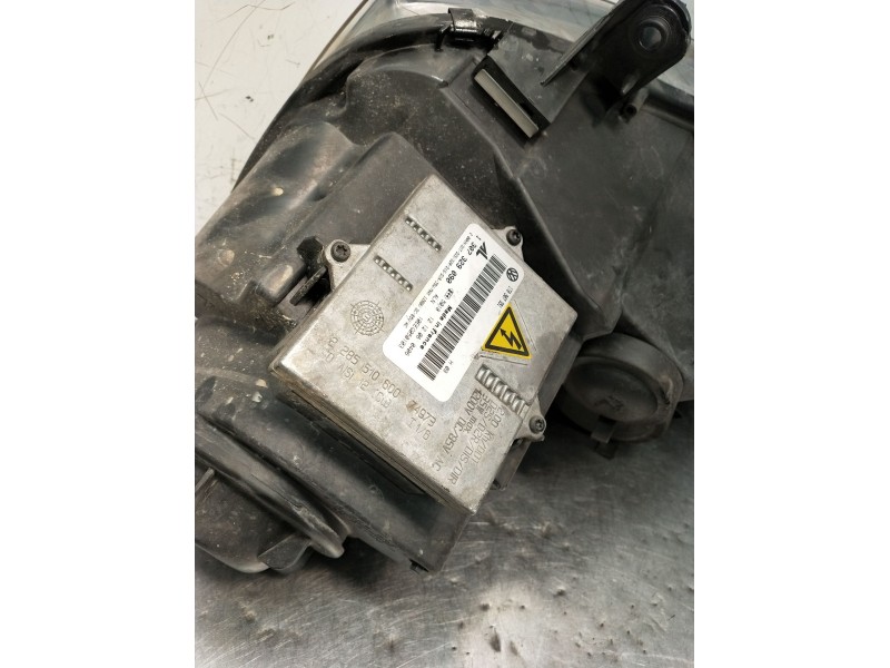 Recambio de faro derecho para volkswagen golf v (1k1) 2.0 tdi referencia OEM IAM 0301212272 1307329090 XENON 2003