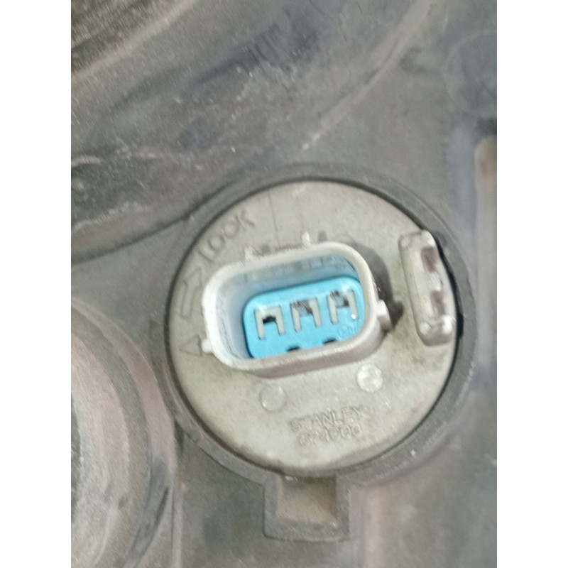 Recambio de faro izquierdo para honda fr-v (be) 2.2 i ctdi (be5) referencia OEM IAM W3T13072  