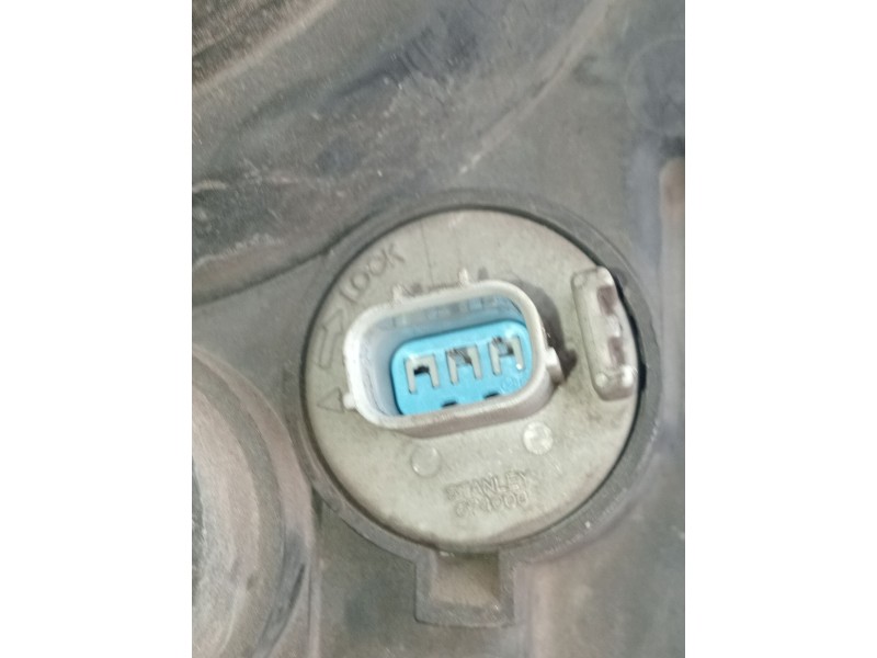 Recambio de faro izquierdo para honda fr-v (be) 2.2 i ctdi (be5) referencia OEM IAM W3T13072  