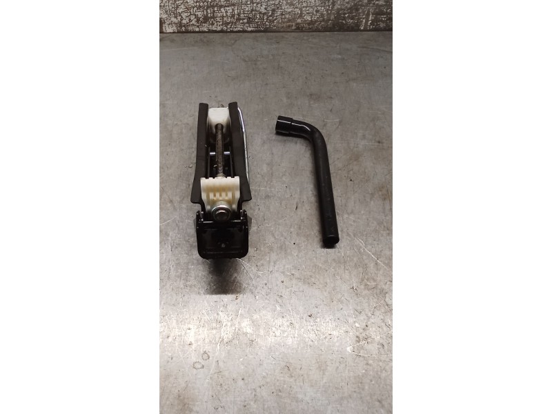 Recambio de gato para renault clio iii (br0/1, cr0/1) 1.2 16v (br02, br0j, br11, cr02, cr0j, cr11) referencia OEM IAM 8200682541