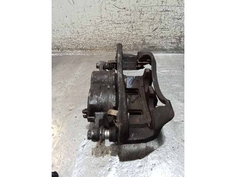 Recambio de pinza freno delantera derecha para isuzu nkr77 nkr 85e2 referencia OEM IAM   02