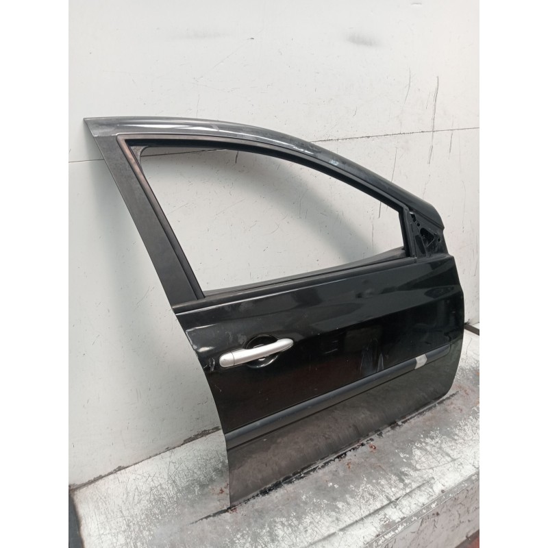 Recambio de puerta delantera derecha para renault clio iii (br0/1, cr0/1) 1.2 16v (br02, br0j, br11, cr02, cr0j, cr11) referenci