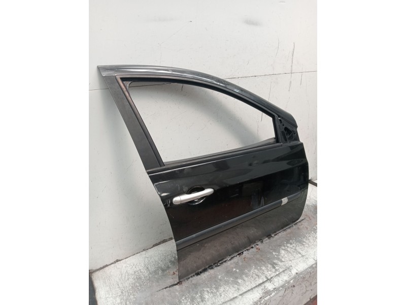 Recambio de puerta delantera derecha para renault clio iii (br0/1, cr0/1) 1.2 16v (br02, br0j, br11, cr02, cr0j, cr11) referenci