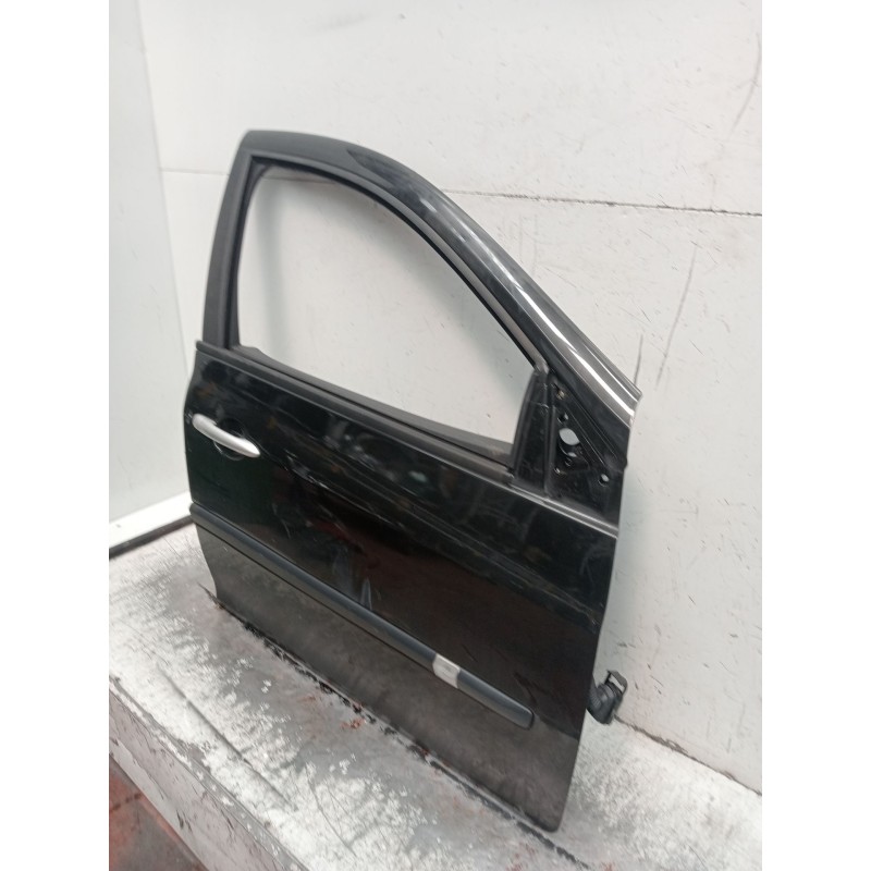 Recambio de puerta delantera derecha para renault clio iii (br0/1, cr0/1) 1.2 16v (br02, br0j, br11, cr02, cr0j, cr11) referenci