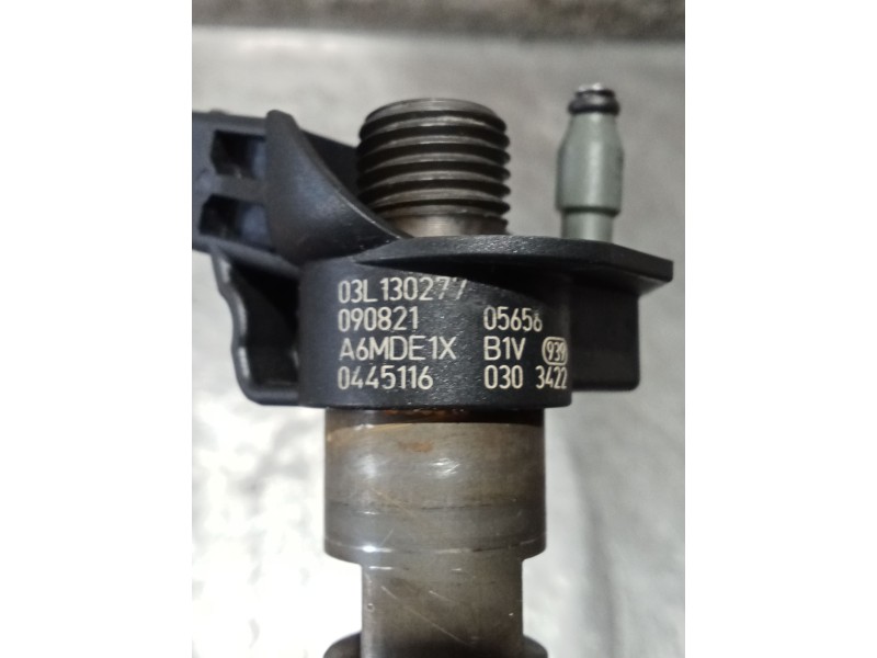 Recambio de inyector para seat exeo st (3r5) 2.0 tdi referencia OEM IAM 0445116030 03L130277 BOSCH