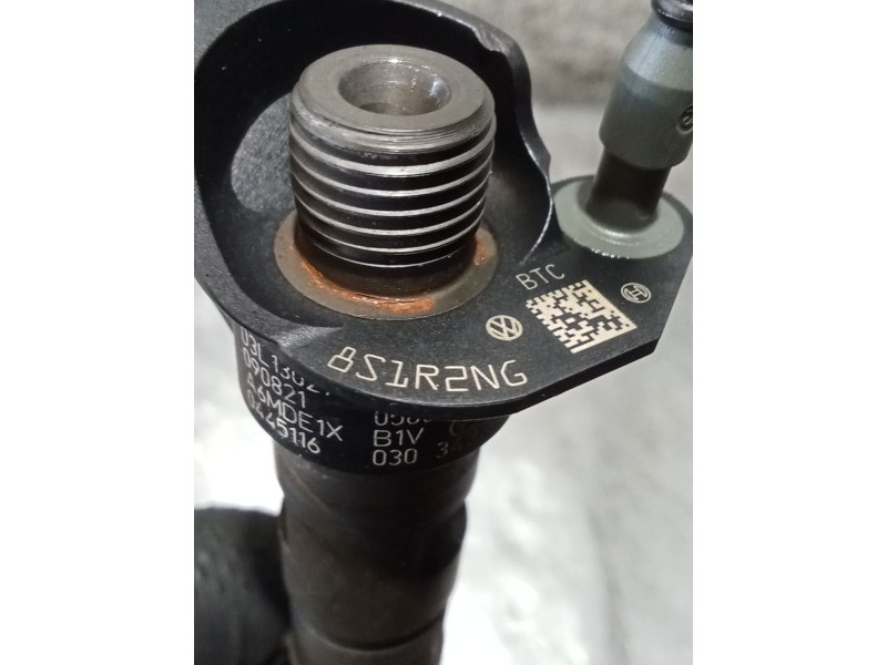 Recambio de inyector para seat exeo st (3r5) 2.0 tdi referencia OEM IAM 0445116030 03L130277 BOSCH