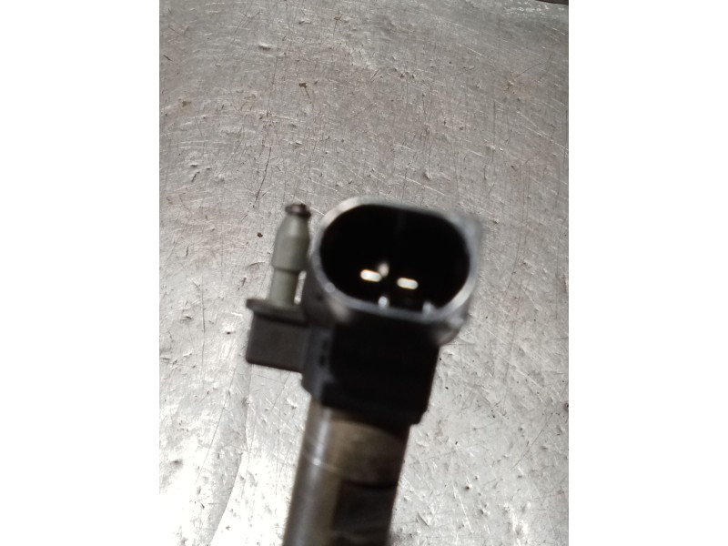 Recambio de inyector para seat exeo st (3r5) 2.0 tdi referencia OEM IAM 0445116030 03L130277 BOSCH