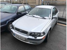 volvo s40 berlina del año 2001