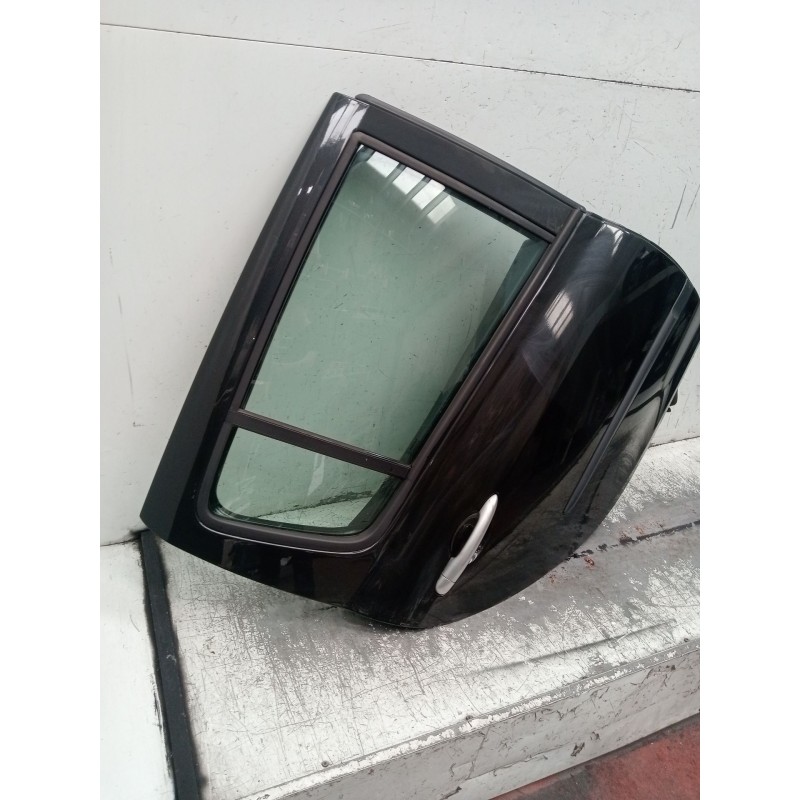 Recambio de puerta trasera derecha para renault clio iii (br0/1, cr0/1) 1.2 16v (br02, br0j, br11, cr02, cr0j, cr11) referencia 