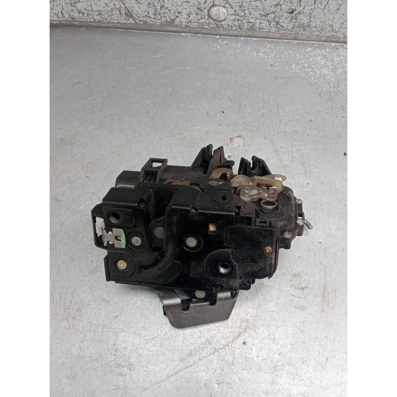 Recambio de motor cierre centralizado trasero derecho para audi a6 c5 (4b2, 4b4) 2.5 tdi referencia OEM IAM  5P 2001
