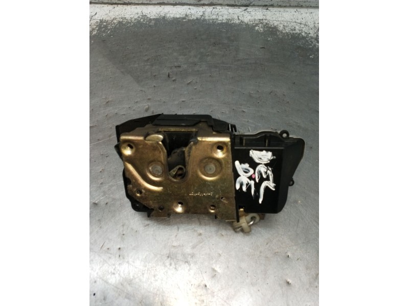 Recambio de motor cierre centralizado delantero derecho para peugeot 307 break (3e) 2.0 hdi 110 referencia OEM IAM  5P 2002