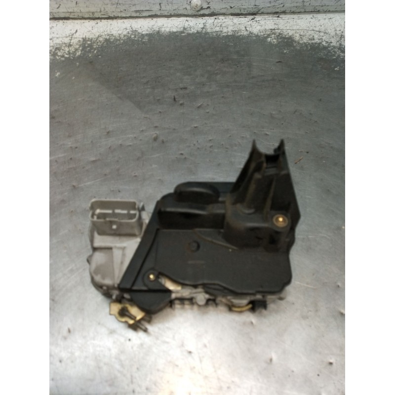 Recambio de motor cierre centralizado delantero derecho para peugeot 307 break (3e) 2.0 hdi 110 referencia OEM IAM  5P 2002