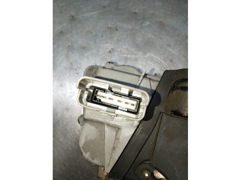 Recambio de motor cierre centralizado delantero derecho para peugeot 307 break (3e) 2.0 hdi 110 referencia OEM IAM  5P 2002