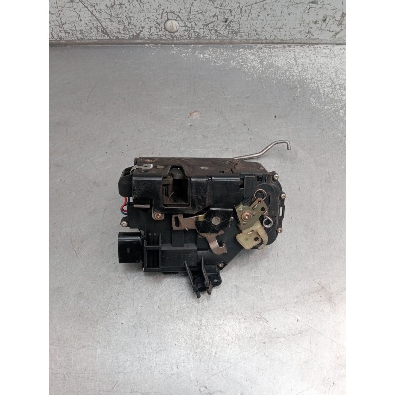 Recambio de motor cierre centralizado delantero izquierdo para audi a6 c5 (4b2, 4b4) 2.5 tdi referencia OEM IAM  5P 2001