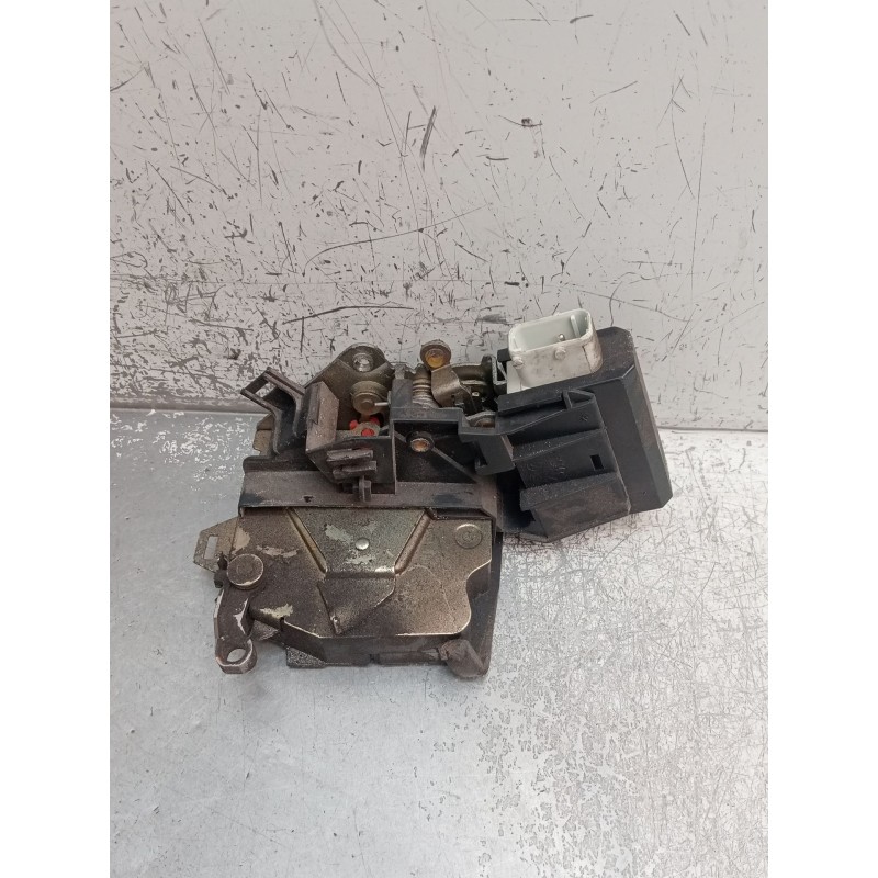 Recambio de motor cierre centralizado trasero izquierdo para bmw 5 (e39) 528 i referencia OEM IAM  4P 1995